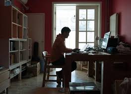 Jadi, di masa pandemi ini, kita akan melakukan (semacam) perjodohan massal, bukan satu dengan satu, tetapi satu kampus vokasi dengan banyak. Banyak Orang Ingin Kombinasi Kerja Dari Rumah Dan Kantor Republika Online