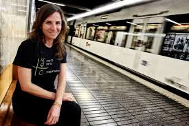 La asociación de víctimas del metro organizó un acto de homenaje a los fallecidos y supervivientes en este accidente en la confluencia de las calles san vicente y rois de. La Ex Presidenta De Las Victimas Del Metro Se Incorpora A La Emt Comunidad Valenciana