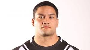 Te Ao Hākinakina with Caps