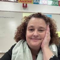 300+ "Dámico" profiles