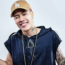 Brazilian rapper known for his singles lindo popo, clima tropical, and vem menina.. Mc Kevinho Fotos 28 Von 56 Last Fm