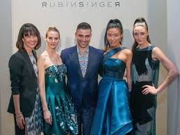 Whatever you're shopping for, we've got it. Celebrity Designer Dresses Up Dress For Dinner Outing With High Style Culturemap Houston