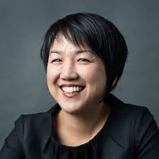 Valerie Gow's Instagram, Twitter & Facebook