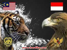 Garuda pancasila adalah burung garuda yang sudah dikenal melalui mitologi kuno dalam sejarah gambar burung garuda sering dijumpai di sekolah sekolah kantor kantor maupun gedung gedung. Demi Sejarah Garuda Ganyang Malaysia Kompasiana Com