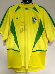 Festa da seleção brasileira ao erguer a taça da copa de 2002. Camisa Selecao Brasileira 2002 Jogador Autografada Kaka Camisa Masculina Nike Nunca Usado 47733640 Enjoei