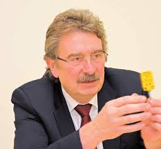 01_Titel_1_11 EN_x.indd