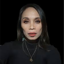 24/10 tok ada Halloween Party. Make up hantu terbaik akan menang Rm1000 dgn  penginapan 3ari 2mlm di Damai Beach Resort. Serlah kan bakat anda dengan  make up terbaik. 👻👻👻👻