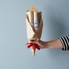 Few things are more befuddling than figuring out what to give someone you've recently started dating for the holidays. 23 Not Awkward Gifts For The Person You Just Started Dating