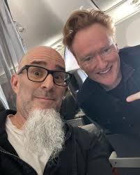 What kind of plane is shown at 4 minutes 24 seconds?