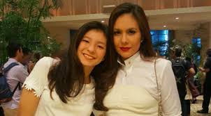 Nama adilla dimitri dikenal sebagai bintang film 6:30, sebuah film indonesia karya rinaldy puspoyo yang mengambil setting di san francisco. Wulan Guritno Coret Nama Anak Sendiri Saat Casting Showbiz Liputan6 Com