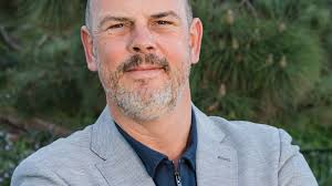 San Diego's Lenz Therapeutics snags $83.5M for once-a-day eye drops to  replace near-vision glasses