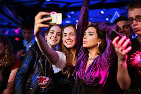 Combine your visit to madame tussauds amsterdam with a visit to the amsterdam dungeon, if you dare. Madame Tussauds Amsterdam Mehr Als Ein Wachsfigurenkabinett