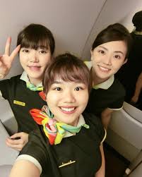 いいね 95件 コメント2件 33さん vernacheng812 のinstagramアカウント 領 紅包 開心 謝謝機長謝謝西批還有可愛的上海清勤送給我們的中國節好有過年氣氛讓我不小心喜歡過年上班了還有可愛的艾莉森一起聊天抱怨講鬼故事一掃上次松山班陰影 エバー航空