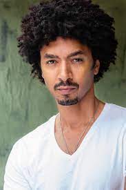 Since moving to los angeles, shawn has made a name for himself by becoming a recognized staple in tons of national commercials, and print ads. Shawn Carter Peterson Actor E Talenta