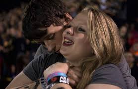 Prep football: Homecoming work not a Royal pain (with video)