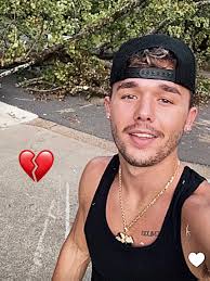 T-Crush we will miss you and Whit together 😢#Whitneywren #tylerhearing  #breakup