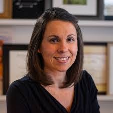 Gretchen Hillman's Instagram, Twitter & Facebook