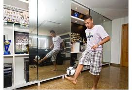 Neymar became famous for an excellent peformance in the brazilian national team and the barcelona club. Neymar House Wallpaper Barcelonawallpaper Barcelona Neymar Neymar Jr Play Soccer