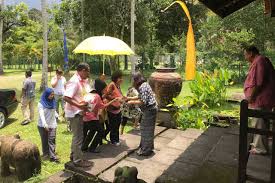Jadual waktu solat hulu langat waktu solat adalah peruntukan tempoh atau selang masa tertentu bagi masyarakat muslim menjalani syariat solat sama ada fardhu ataupun sunat. Tanahtara Welcome