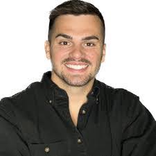 Tara Bethune's Instagram, Twitter & Facebook