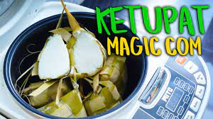 Cara yang tidak boleh terlewatkan adalah. Simpel Dan Dijamin Enak Cara Mudah Memasak Ketupat Magic Com Lebaran Dirumahaja Samasaya Youtube