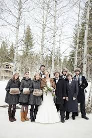 The Ultimate Winter Wedding Cover Up The Fur Coat Wedding Winter Hochzeit Hochzeit Wald