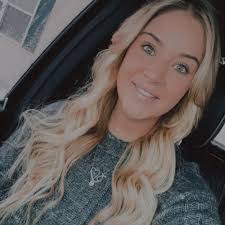 Is anyone currently or recently stayed at the Arlo midtown? Can you give  reviews if so please?