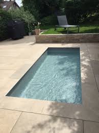 Galerie Der Moglichkeiten Individuelle Wasserbecken Aus Gfk In 2020 Wasserbecken Pool Terrasse Schwimmbecken