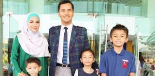 During that time, everyone assumes that there is no hope for him to success in life. Showbiz Aliff Syukri S Palatial Home Inspired By Celine Dion And Shah Rukh Khan S Abodes