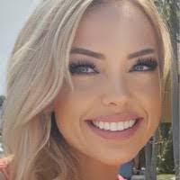 Jessi Wright's Instagram, Twitter & Facebook