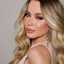 Nina Olson (@ninaolsonn)