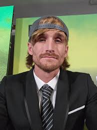 Personalized video from a celebrity