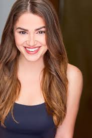 Claire Linden's Instagram, Twitter & Facebook