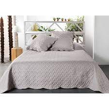 Retrait gratuit sous 2h en magasin, livraison sur rdv, à l'étage et dans la pièce de votre choix. Couvre Lit Boutis Pas Cher Californie Polyester Uni Au Surpiquage Chevrons Pour Lit Une Ou Deux Places Au Choix Avec Ses Taies