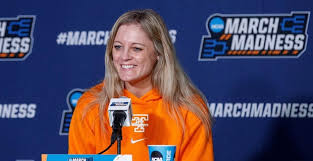 Tennessee extends Kellie Harper's contract