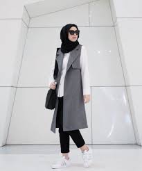 Urusan desain baju tidak usah pergi ke tukang desaigner, cukup dengan aplikasi desain baju di android ini, kamu sudah bisa hemat uang 10 aplikasi desain baju dan kaos terbaik untuk android. Santai Dan Nyaman Dengan 10 Rekomendasi Busana Kasual Bagi Muslimah Dan Tipsnya Agar Tetap Fashionable