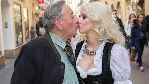 We did not find results for: Testament Geandert Richard Lugner Spatzi Bekommt Sein Vermogen Krone At