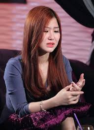 Cao trào được đẩy lên cao khi thu minh chia sẻ trong ngay sau đó, hương tràm đã viết một tâm thư khá dài trên facebook cá nhân. HÆ°Æ¡ng Tram Vi Ca Hat Ma Tá»« Bá» Tinh Yeu Khoc Ráº¥t Nhiá»u Khi Chia Tay NgÆ°á»i CÅ© Trong Luc Ä'ang Yeu Say Ä'áº¯m Nháº¥t