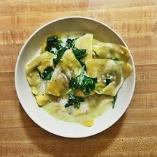 Porcini Mushroom Truffle Triangoli With Garlic And Spinach Cream Sauce A Trader Joe S Hack 2 75 Per Serving Creamy Pasta Dishes Stuffed Mushrooms Spinach Cream Sauce