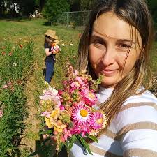 Princesa country da "titi Dani". Amo muito essa guria! Que Deus te guarneça  sempre. Que teu caminho seja repleto de flores.