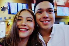 Janella maxine desiderio salvador (born march 30, 1998 in cebu city, philippines), better known janella salvador biography, ethnicity, religion, interesting facts, favorites, family, updates, childhood. Watch Janella Salvador Confirms Break Up With Elmo Magalona Showbiz Chika