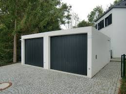 The garage in your home faces frequent foot traffic, heavyweight, impact, and grease. Garagen Aus Beton Brandl