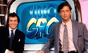 L'acteur joue le rôle d'un instituteur dans les années. Epingle Sur Emissions Tv Radio De Notre Enfance