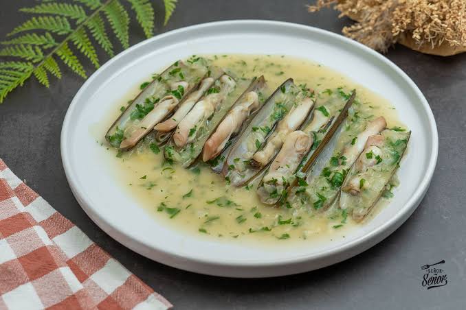 Razor Clams in Green Sauce