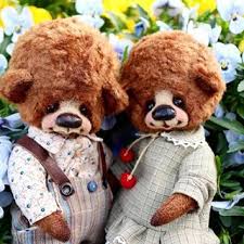 Hello Lviv Teddy Bears Fell In Love With This City Once And For All For The Amazing Architecture And Goodwill Of Teddy Bear Teddy Edwards Bear