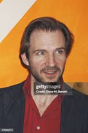 43点のSimon Channing Williamsの写真と高解像度写真