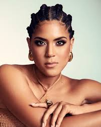 francisca inició una conversación sobre estereotipos, belleza y las  oportunidades que aún hoy se hacen más posibles a quienes cumplen con esos  estereotipos. Una conversación para la que no todos están preparados,