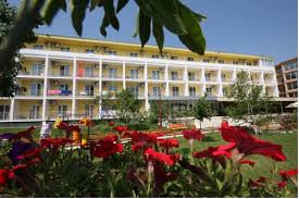Hotel central mamaia este amplasat in partea nordica a statiunii, la aproximativ 50 de metri de plaja. Hotel Central Mamaia Precios Actualizados 2021