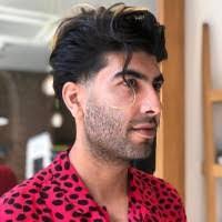 Usman Farooq's Instagram, Twitter & Facebook