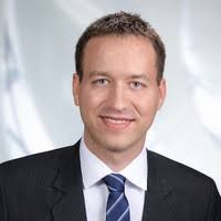 Dennis Kring's Instagram, Twitter & Facebook